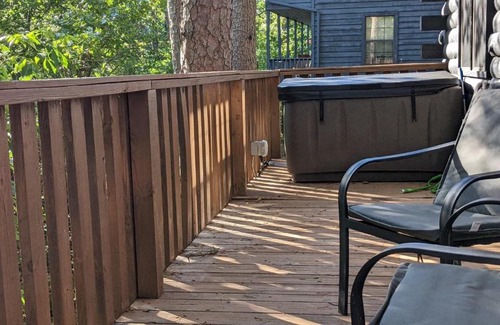 Eureka Springs House | Loblolly Pines Adventure Log Cabin