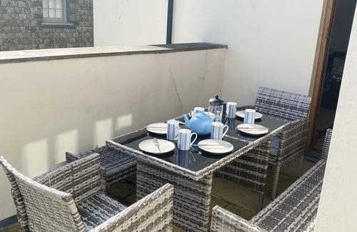 Treator Cottage | Lobster Pot in Padstow Is A 'fisherman's Style' Cottage With A Parking Space.