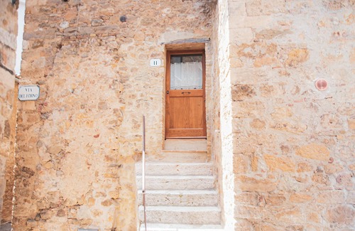 San Quirico d'Orcia Apartment | Locanda In Piazzetta
