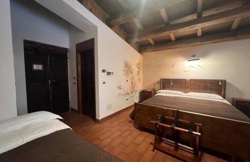 Santo Stefano di Sessanio Hotel | Locanda Sul Lago
