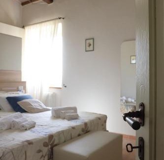 Fossombrone Hotel | Locanda la Rocca Residenza d'Epoca