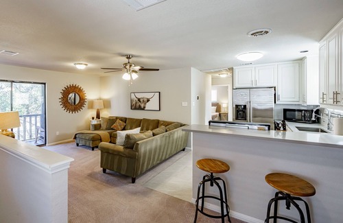 Dripping Springs Cottage | Located between Dripping Springs and Bee Cave - very private with amazing views