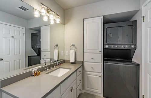Dripping Springs Cottage | Located between Dripping Springs and Bee Cave - very private with amazing views