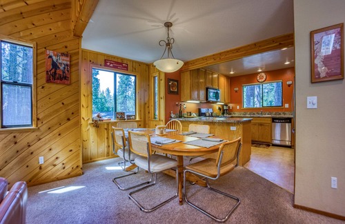 Camp Connell Cabin | LOCATED IN DORRINGTON - CLOSE TO BEAR VALLEY SKI RESORT!
