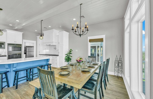 Galveston House | Located in Galveston at Grand Beach │HIGHEST RATED HOUSE │BEACHFRONT │Elevator