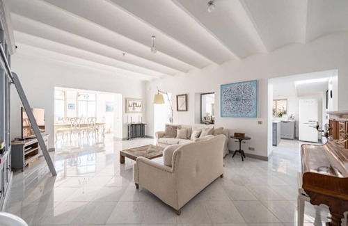 Golfe Juan Apartment | LOCATED IN THE EXCLUSIVE GOLFE JUAN - INCREDIBLE SEA VIEW