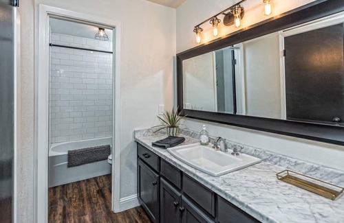 Robinson House | Located minutes from Baylor, Downtown Waco & I-35, stay with us!
