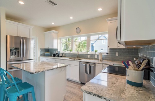 Crystal River House | Located on Crystal River with a magnificent view over the river