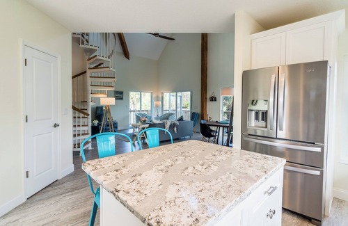 Crystal River House | Located on Crystal River with a magnificent view over the river