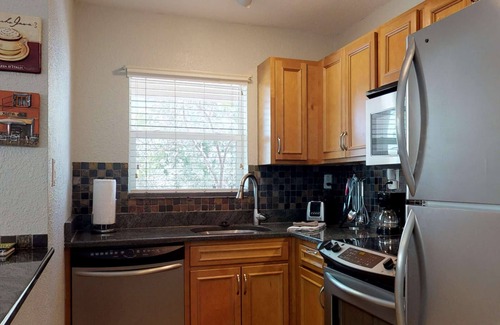 Pass-a-Grille Historic District Condo | Located on Historic Pass-A-Grille Beach. Steps to Sand, Heated Pool, Near Food and Free Parking!