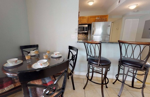 Pass-a-Grille Historic District Condo | Located on Historic Pass-A-Grille Beach. Steps to Sand, Heated Pool, Near Food and Free Parking!
