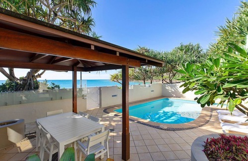 Noosa Heads Apartment | Located on Noosa Main Beach - Portofino 2