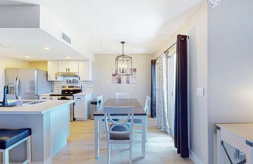Fontana Condo | Located on North Oakwood Lane in the charming town of Fountain Hills