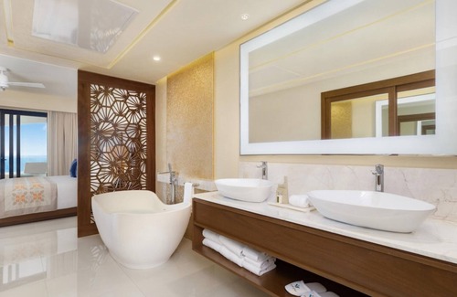 El Rosarito Resort | Located on Tequila Cove Beach