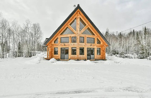 Saint Donat House | Location de chalet unique"nn