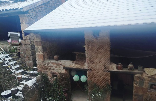 Dompierre-les-Ormes House | Location des Chambres Dans une Maison de Village