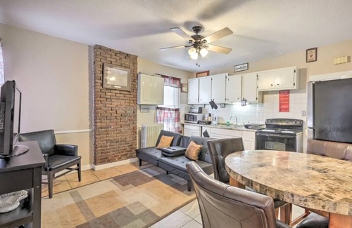 Hartford Apartment | Location, is the key for this 3 bedroom!