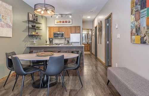 Silver Star Mountain Condo | Location, Location, Location! Large Corner Ground Floor Newly Renovated Condo