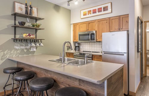 Silver Star Mountain Condo | Location, Location, Location! Large Corner Ground Floor Newly Renovated Condo