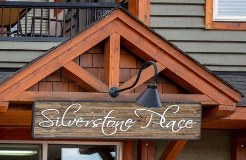 East Kootenay Condo | Location Location! 2bd2ba Condo in the heart of Downtown Invermere!