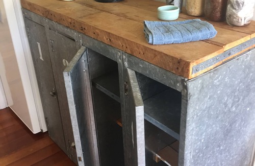 Raglan House | Location Location in the heart of Raglan