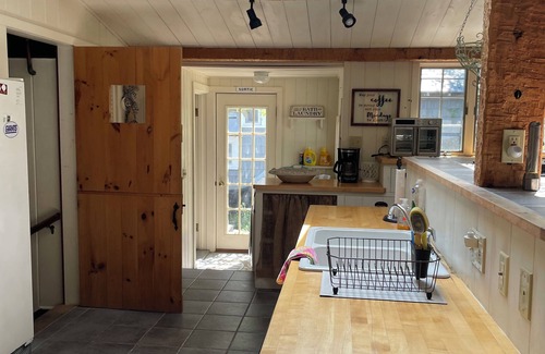 Bolton Landing Cottage | Location Location …WALK to EVERYTHING Veterans Beach across the way.