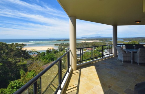 Nambucca Heads Apartment | Location means everything and this apartment has it all!!