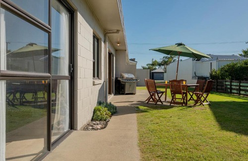 Whangamata House | Location Plus - Whangamata Holiday Home