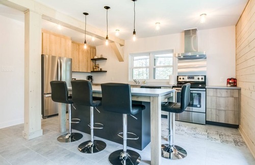 St-Adolphe-d'Howard Ski Chalet | Locations du Sommet - Le Grand Shack