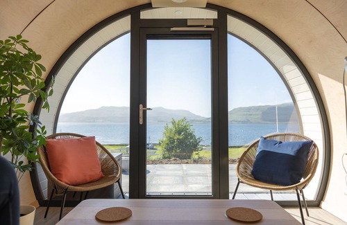 Calgary Cabin | Loch Frisa - sleeps 4 guests in 1 bedroom
