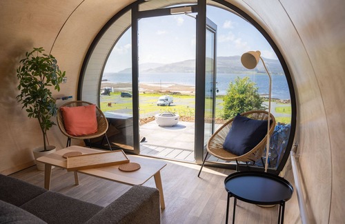 Calgary Cabin | Loch Frisa - sleeps 4 guests in 1 bedroom