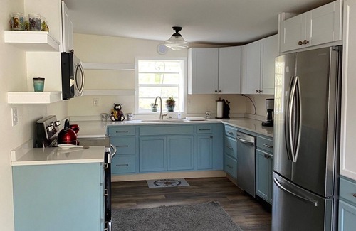 Poplar Bluff House | Loch Loma Lake House
