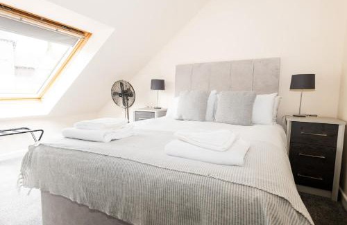 Fort Augustus Hotel | Loch Ness Gate House