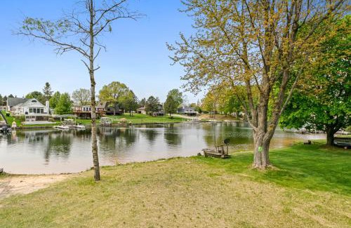 Mears House | Loch Nez, a spacious 3-bedroom home in Silver Lake, MI