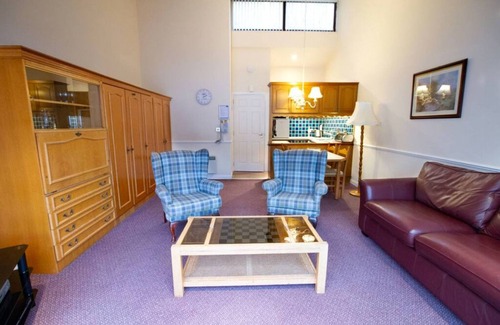 Kinloch Rannoch Apartment | Loch Rannoch Highland Club Studio 04