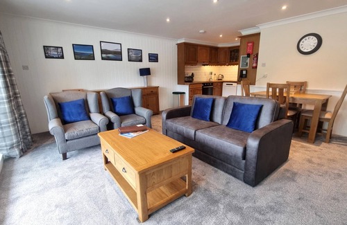 Kinloch Rannoch Apartment | Loch Rannoch Highland Club Red Deer Lodge 06