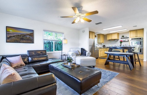 Vamo House | Lock in Sunshine and Savings Before It’s Too Late