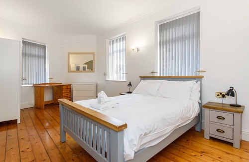 Newport House | Locke House