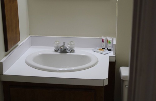 Sault Ste. Marie Hotel | Lockview Motel