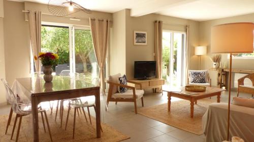 Locmariaquer House | Locmariaquer, Maison de famille a 2 min des plages