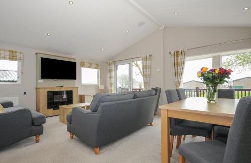 Brixham House | Lodge 71 at Riviera Bay Coastal Retreat