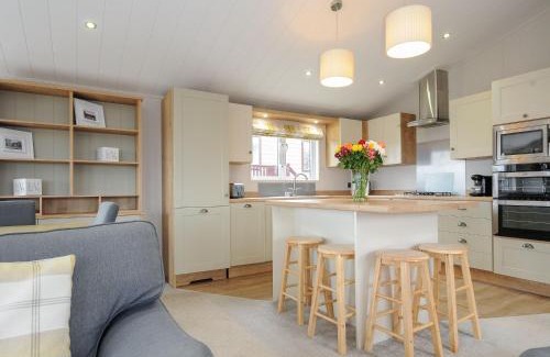 Brixham House | Lodge 71 at Riviera Bay Coastal Retreat