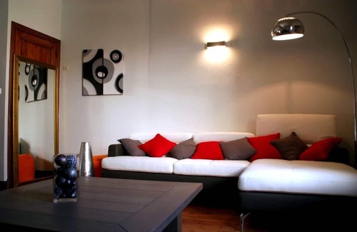 City of Carcassonne House | Lodge character right in the heart of the medieval town