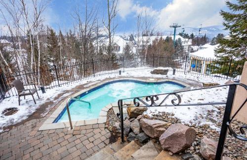 Mont-Tremblant Pedestrian Village Hotel | Lodge de la Montagne