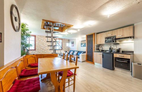 Annecy Old Town Apartment | Lodge et Castle