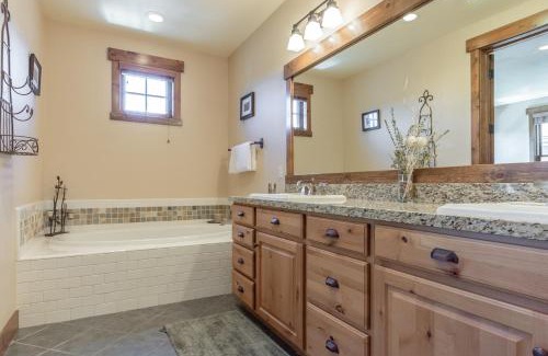 Mammoth Lakes House | Lodges 1132