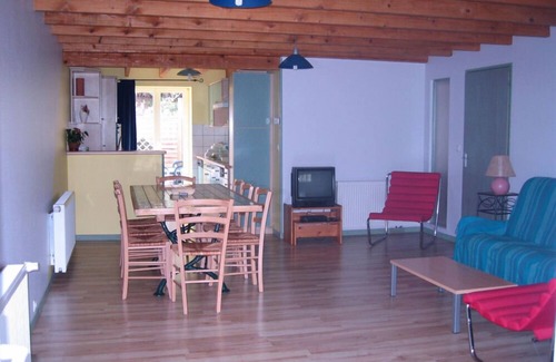 Saint-Amarin Ski Chalet | lodging 15 people classified 3 stars, games room, table football, table tennis .