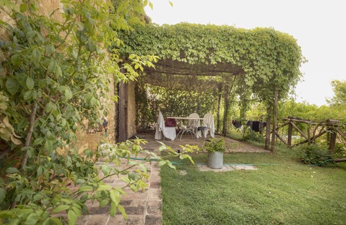 Simignano Apartment | Lodging in Casole Elsa,Siena,pool,Wi-Fi,terrace,barbecue,children friendly,6pers