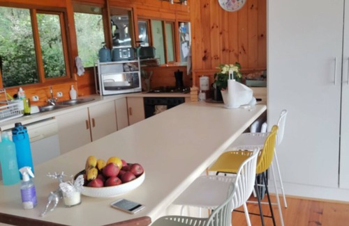 Victoria Bay Cabin | Loerie's Rest Cabin hideaway.