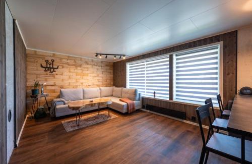 Flakstad Apartment | Lofoten Green Studio